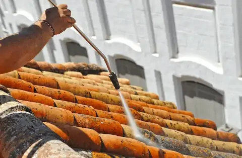 Nettoyage de toitures - Plémet